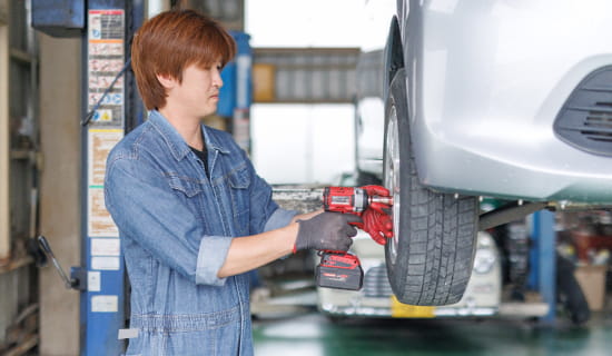選ばれる理由#1 「輸入車の整備・点検も<p>お任せください</p>」